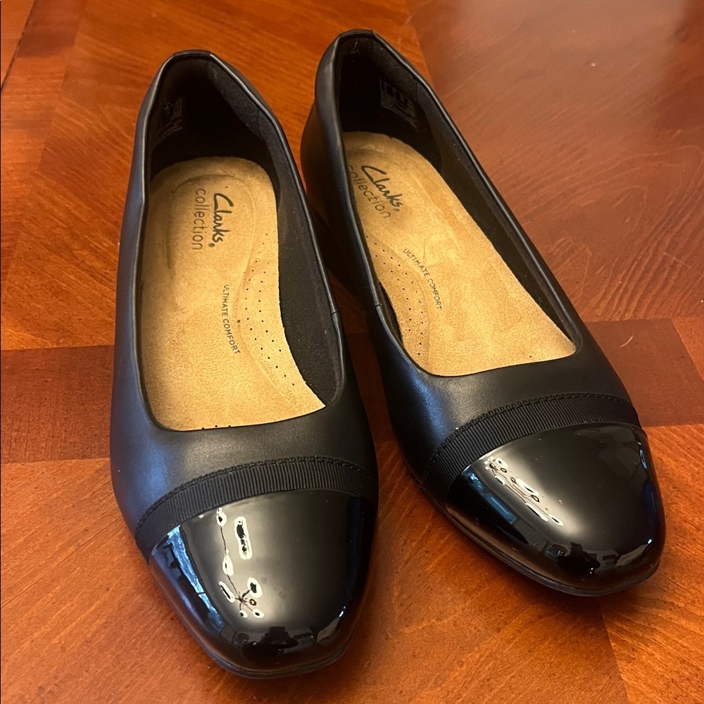 Clarks "Ultimate Comfort" low heeled ballet flats black leather Size 7.5 W